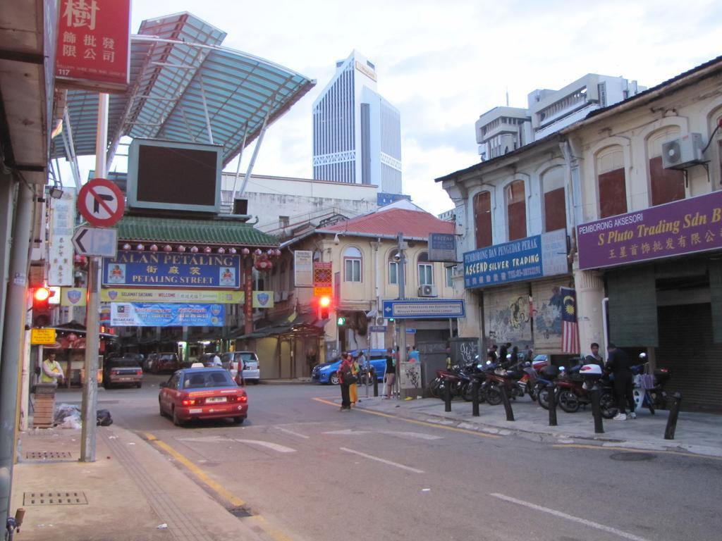 Oasis Guest House Kuala Lumpur Bagian luar foto