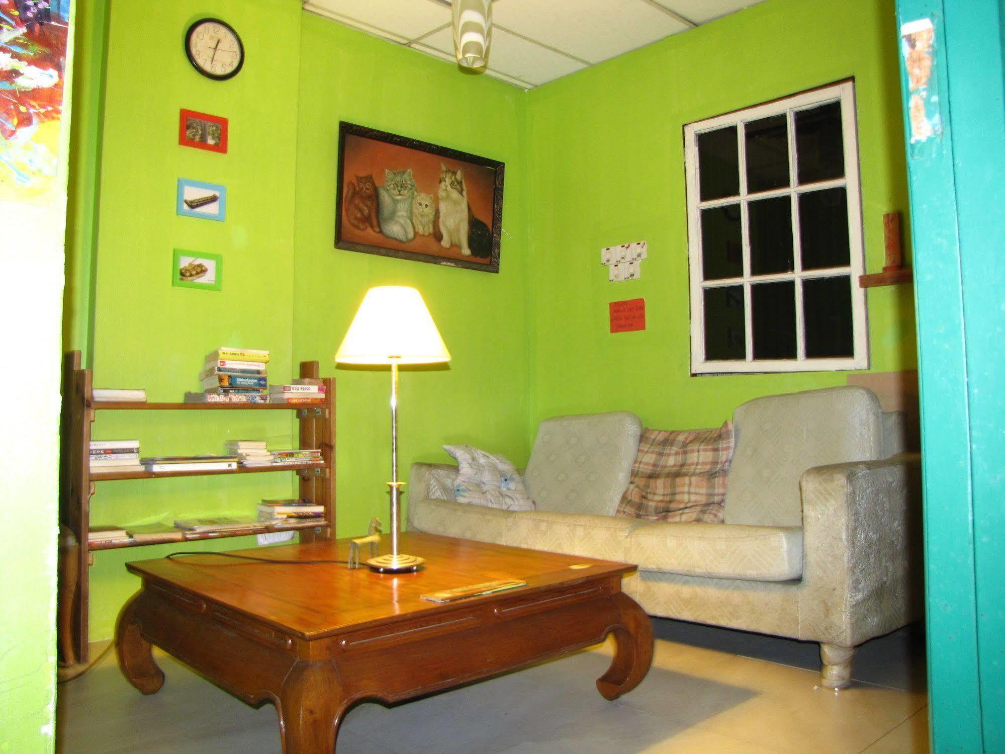Oasis Guest House Kuala Lumpur Bagian luar foto